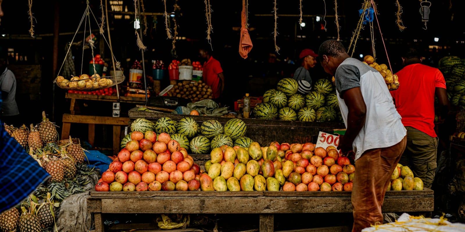 Étal de fruits sur un marché